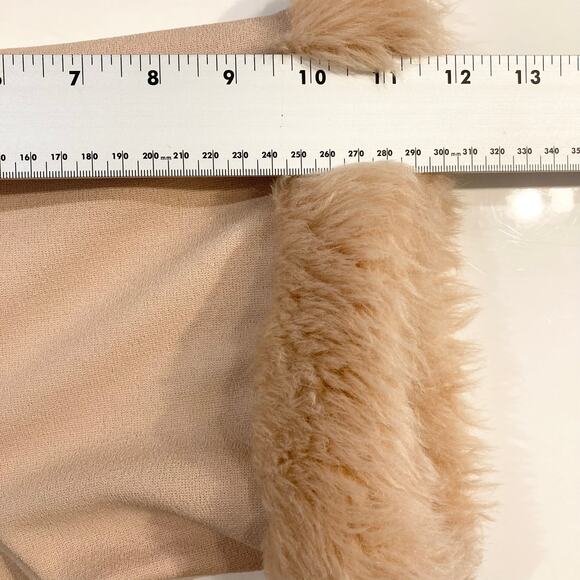 NWOT ZARA Blouse Top Women M Beige Half-Sleeve Faux Fur Trim Cuffs Boxy Fit - Picture 10 of 10